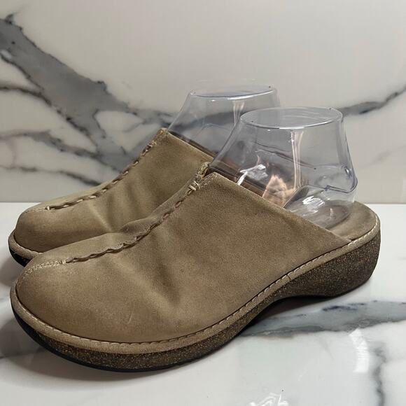 Clarks Women's Neutral Beige Leather Slide On Mules Sz 8 Comfort Outdoors - Picture 3 of 8